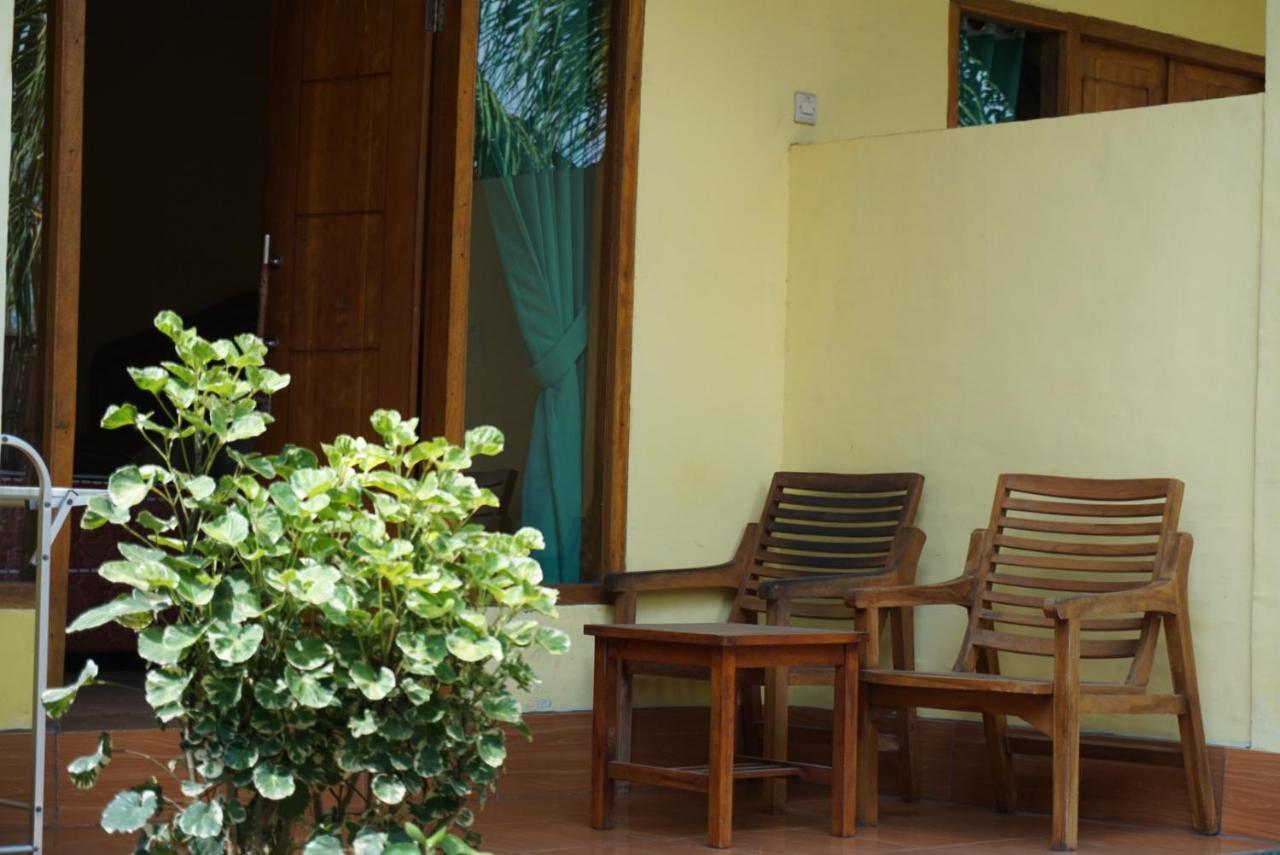 Aura Guest House Gili Air Exterior photo
