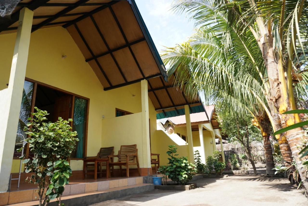 Aura Guest House Gili Air Exterior photo